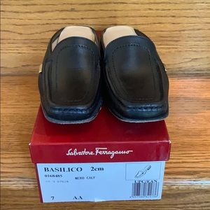 Women’s size 7 black Ferragamo slide loafers